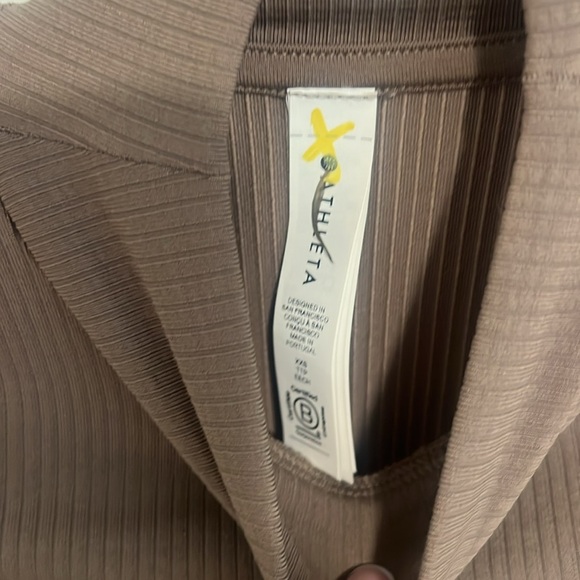 Athleta Top Renew Seamless Mockneck , New, Ribbed, Fitted Tan, Sz Large - Picture 5 of 5